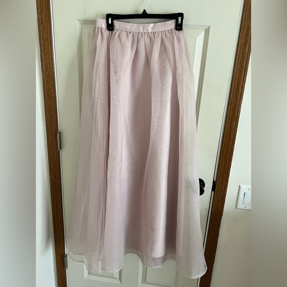 Lauren Conrad runway formal skirt in dusty blush - Picture 4 of 9